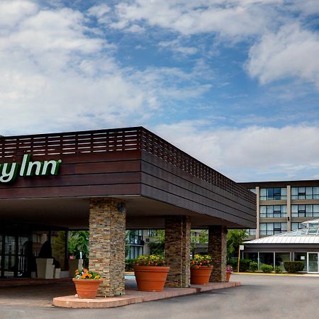 Holiday Inn Toronto Airport East By Ihg Exterior photo