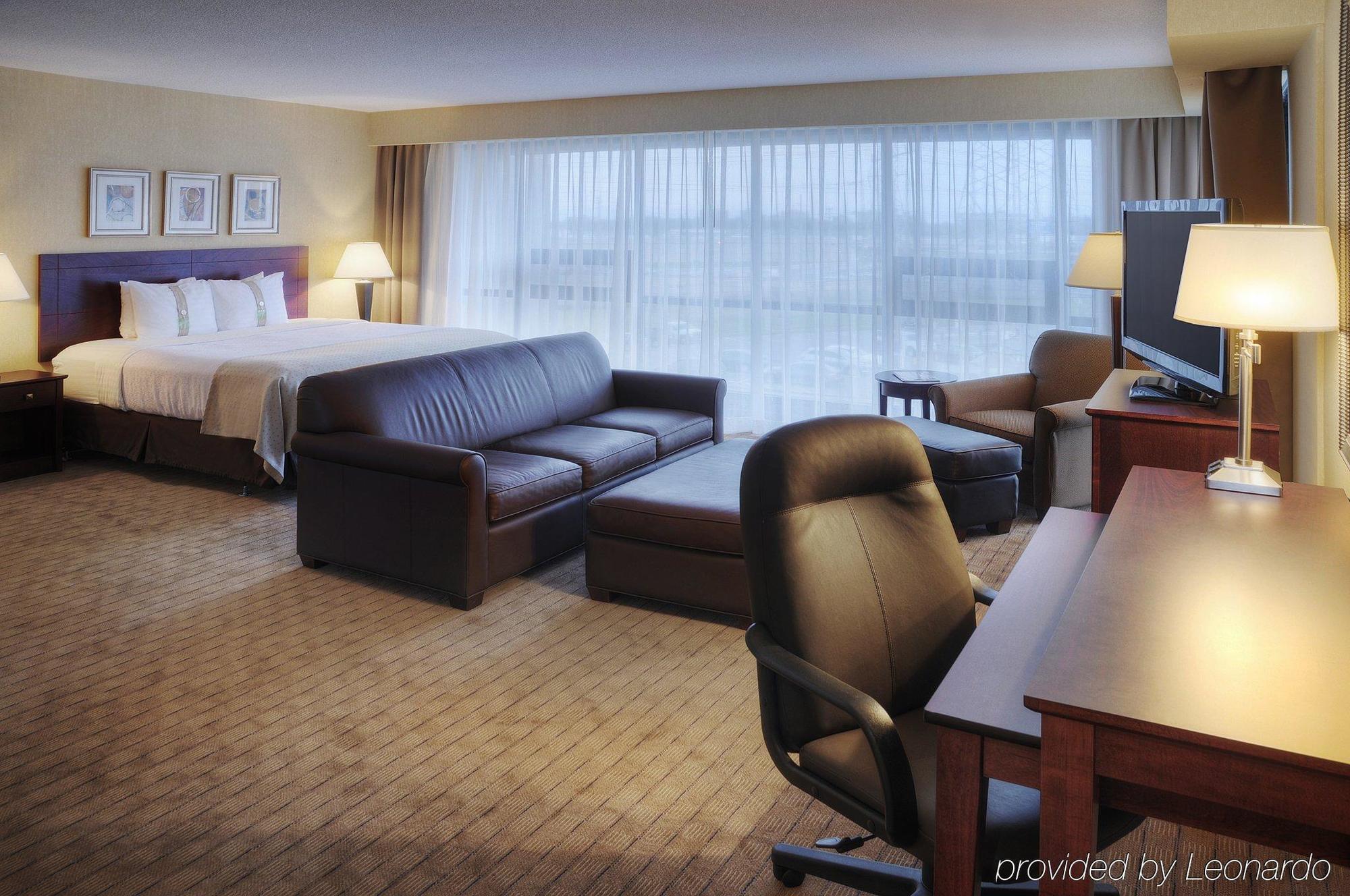 Holiday Inn Toronto Airport East By Ihg Room photo